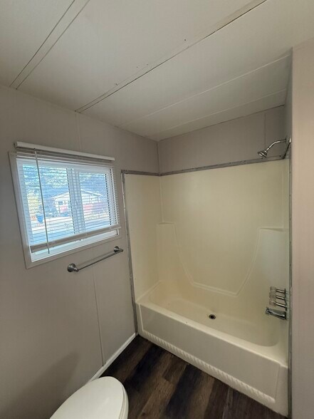 Building Photo - 4303 E Wintergreen Rd