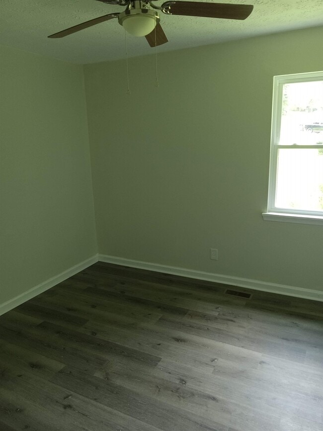 Building Photo - 5643 Rock Rd