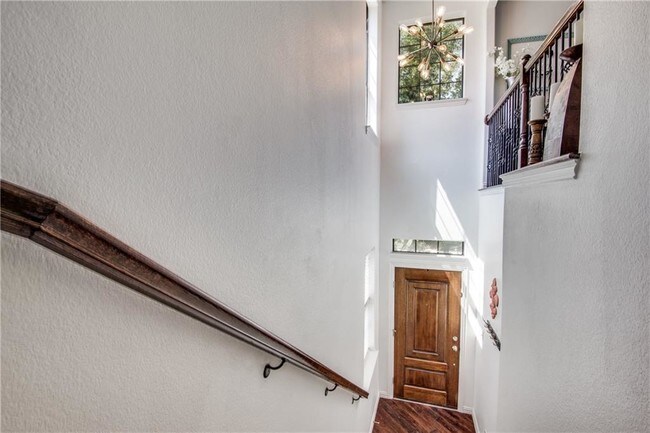 Building Photo - 1503 Biltmore Ln