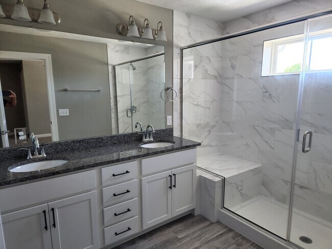 Building Photo - 333 Maddalena Ln