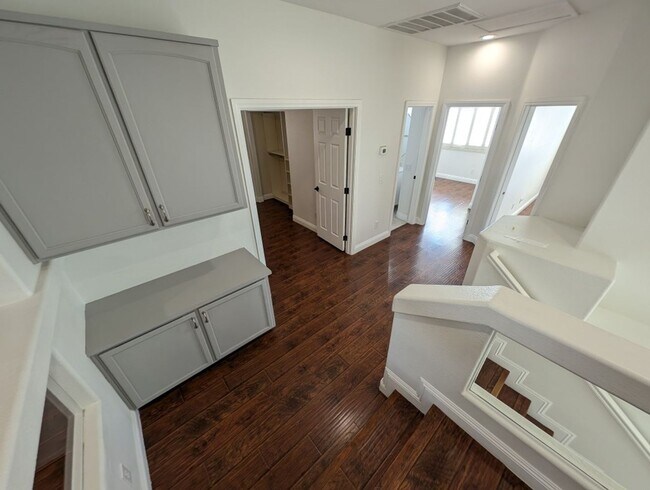 Building Photo - 8332 Mountain Heather Ct