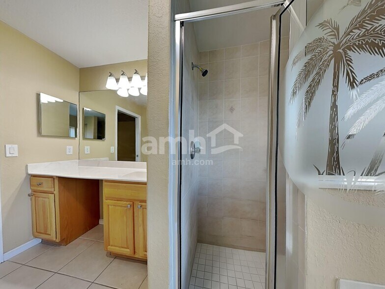 Building Photo - 3090 SW Boxwood Cir