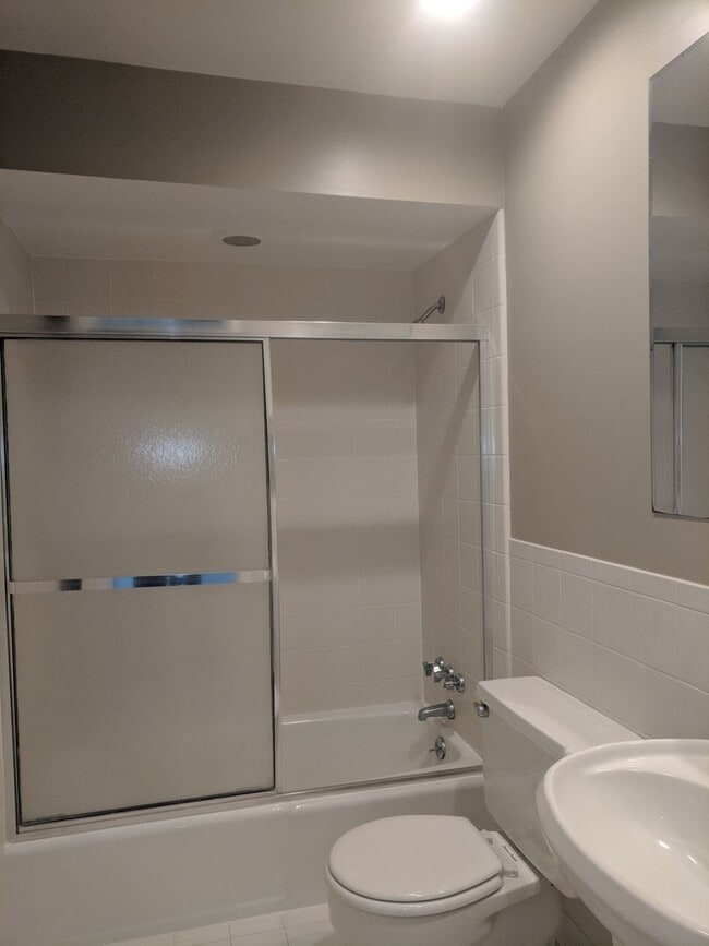 Building Photo - Charming 2-Bedroom Condo – $1,150/month In...