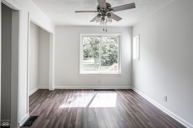 Building Photo - 5108 Sunny Meade Ln