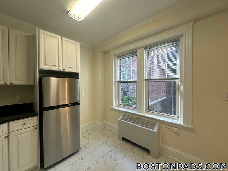 Building Photo - 24 Chauncy St