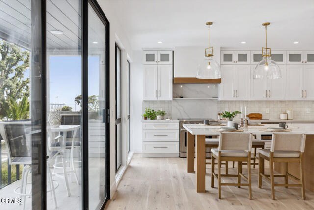 Building Photo - 350 Paseo De Playa