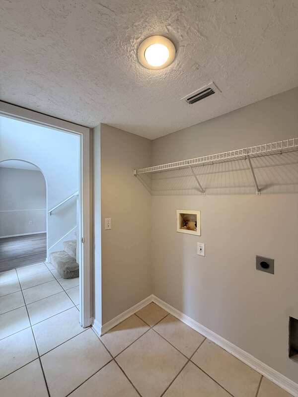 Building Photo - 13046 Waterbourne Dr