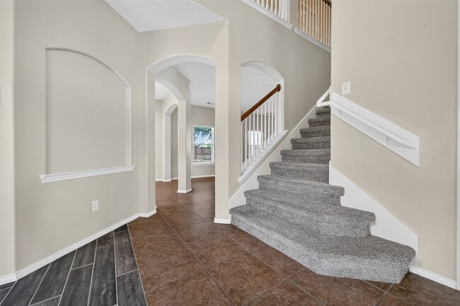 Building Photo - 5006 Mossy Bridge Dr