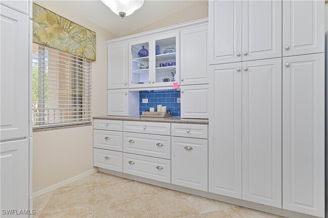 Building Photo - 20641 Country Creek Dr