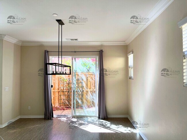 Building Photo - Charming 3BR/3BA Home in Welcoming Tesoro ...