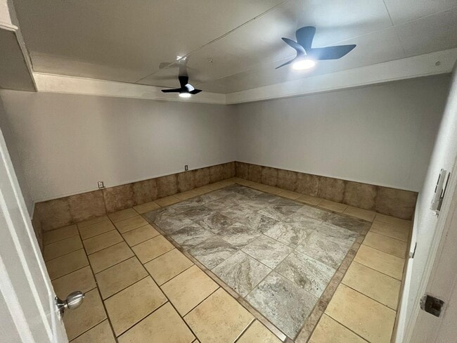 Building Photo - 3923 Fraser Cir