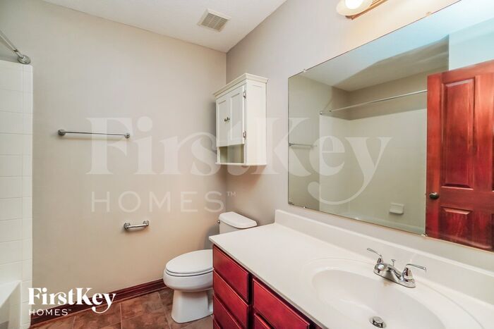 Building Photo - 423 Triple Crown Way