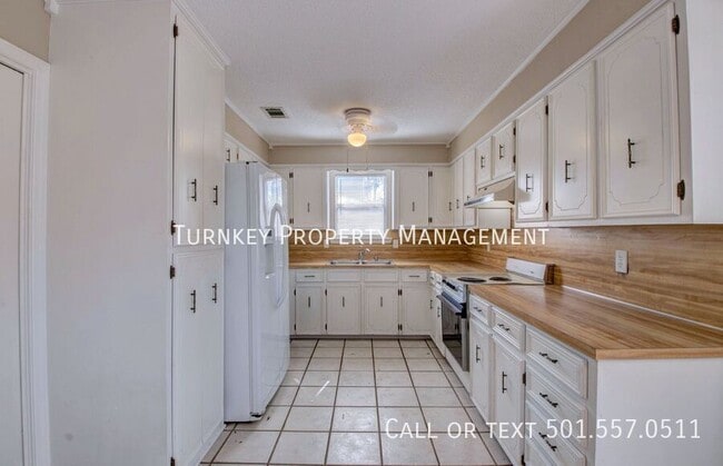 Building Photo - 14 Turtle Creek Ct