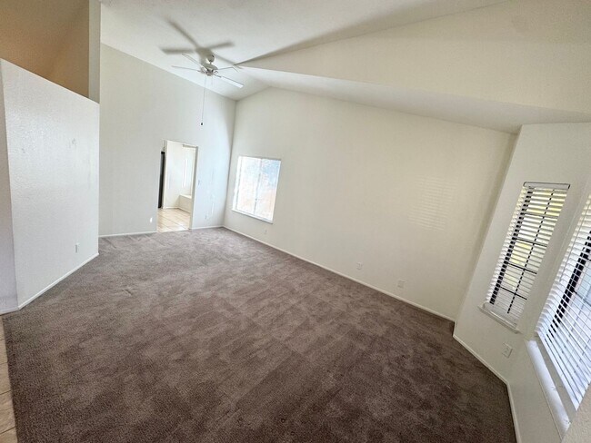 Building Photo - Beautiful West Palmdale Home