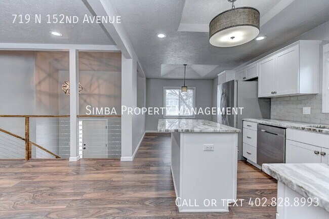 Building Photo - 719 N 152nd Ave