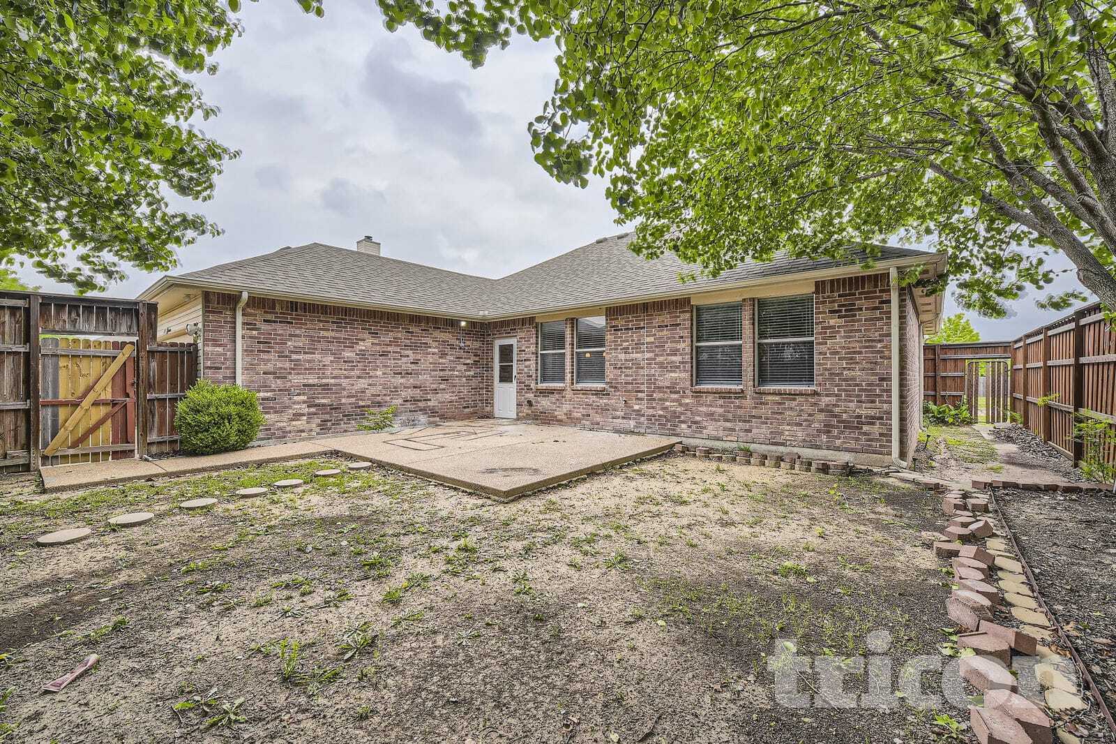 Building Photo - 103 Hollow Tree Dr