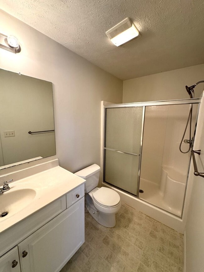 Building Photo - Taylor Spring Townhouse With Garage and Basement