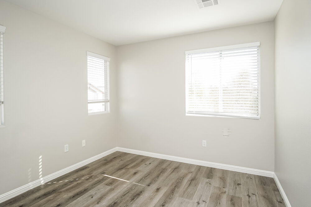 Building Photo - 9281 Hainsworth Ave