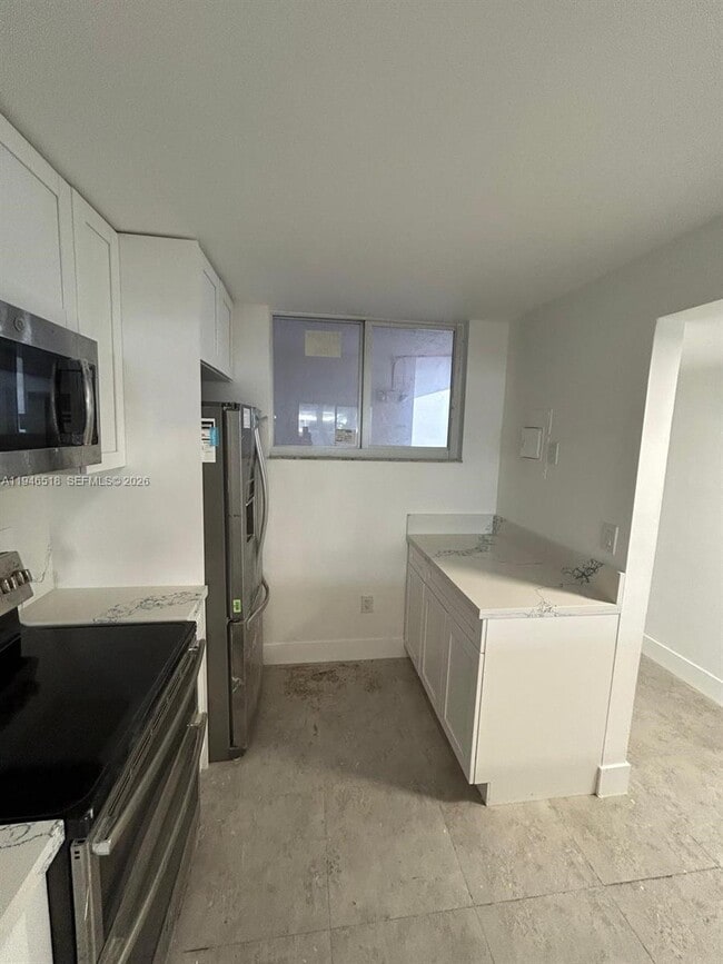 Building Photo - 1666 West Ave