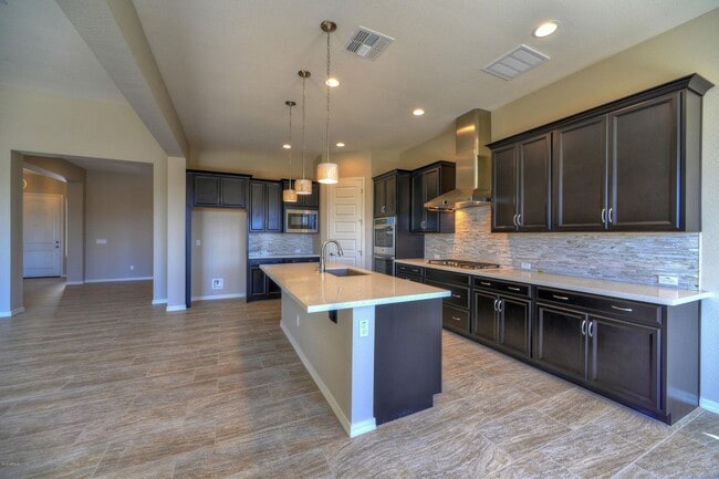 Building Photo - Gorgeous Single Level 4 bed 3 bath 3 car garage home at the Meadows community in Peoria