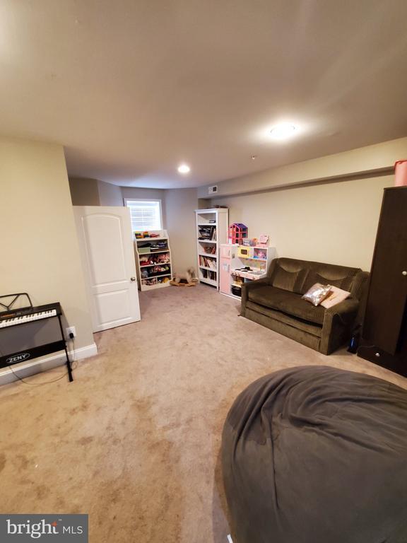 Building Photo - 3709 Fords Ln