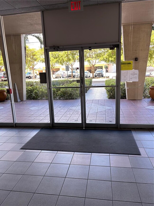 Building Photo - 111 Golden Isles Dr