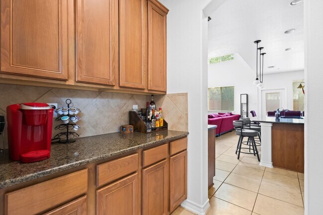 Building Photo - 2831 Elm Tree Park