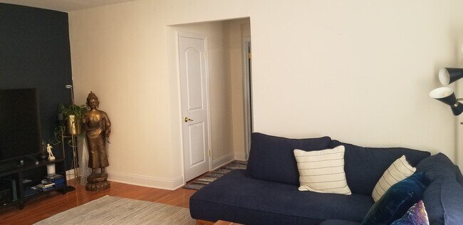 Building Photo - 10537 64th Ave