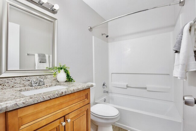 Building Photo - The Landings Condominiums