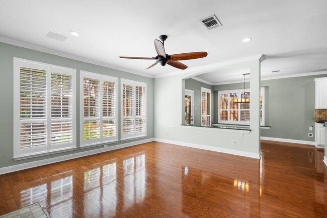 Building Photo - 10605 Coreopsis Dr