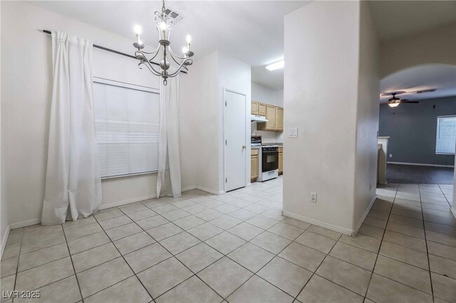 Building Photo - 2580 Land Rush Dr