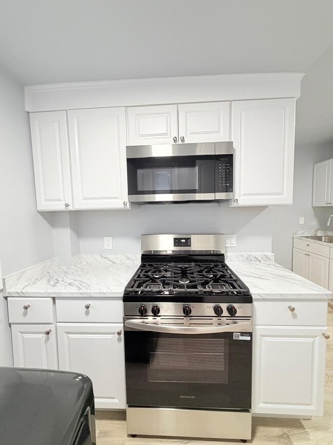 Building Photo - 39 Farren Ave