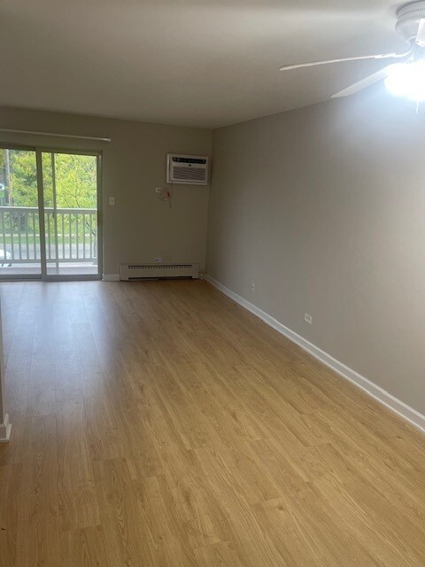 Building Photo - 902 W Alleghany Dr