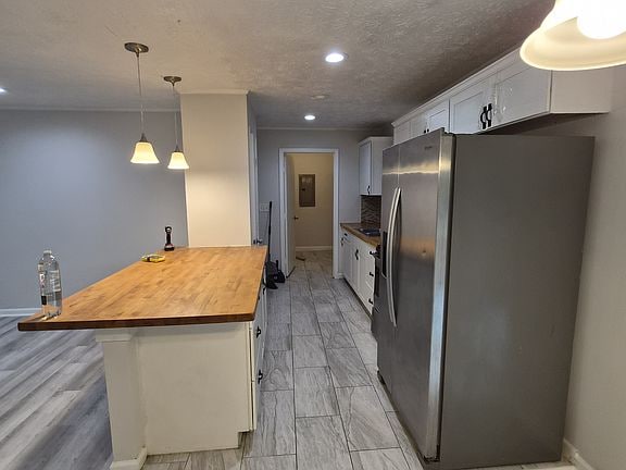 Building Photo - 126 Woodward Ct