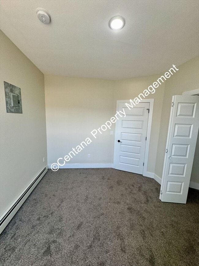 Building Photo - 614 N Alaska St