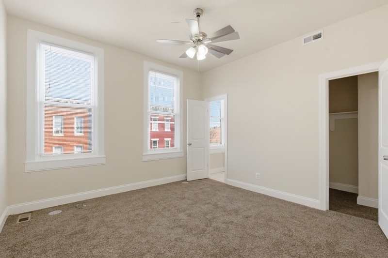 Building Photo - 910 N Arlington Ave