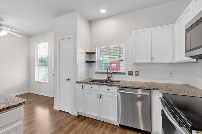 Building Photo - 908 Greene Way