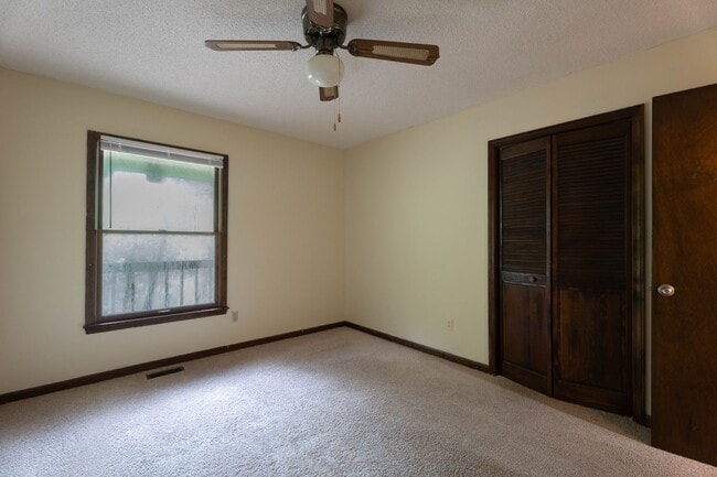 Building Photo - 105 Hanover Way