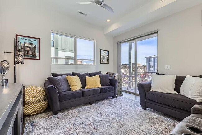 Building Photo - 5409 Allison St