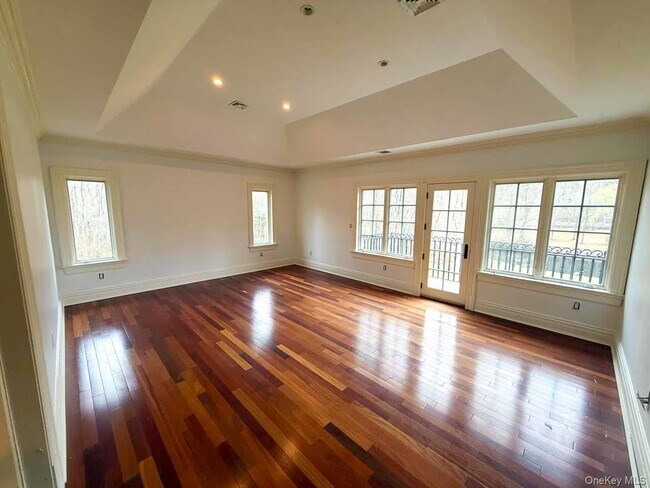 Building Photo - 180 Stone Hill Rd