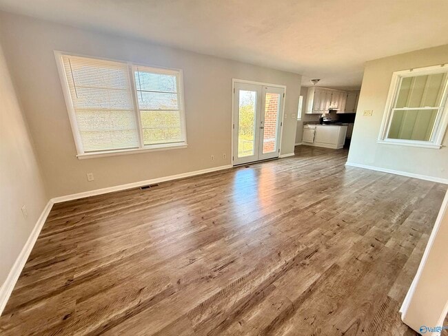 Building Photo - 1576 Hobbs Island Rd SE