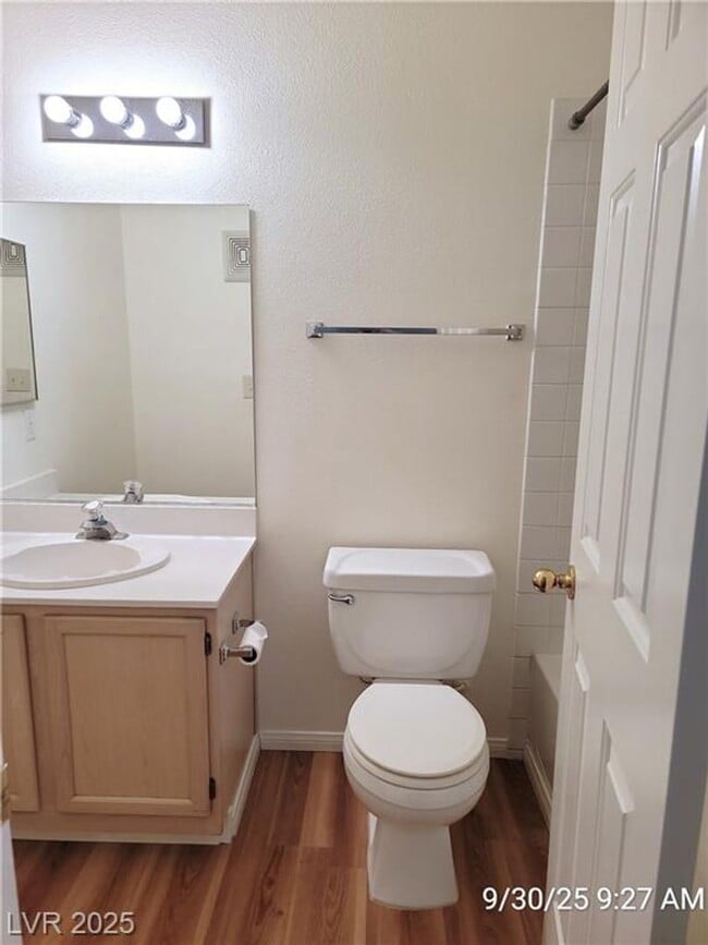 Building Photo - Cozy First-Floor End Unit with Fireplace &...