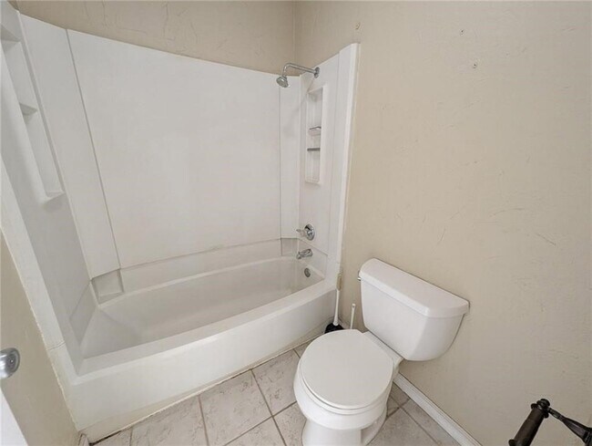 Building Photo - 6702 Everhart Rd