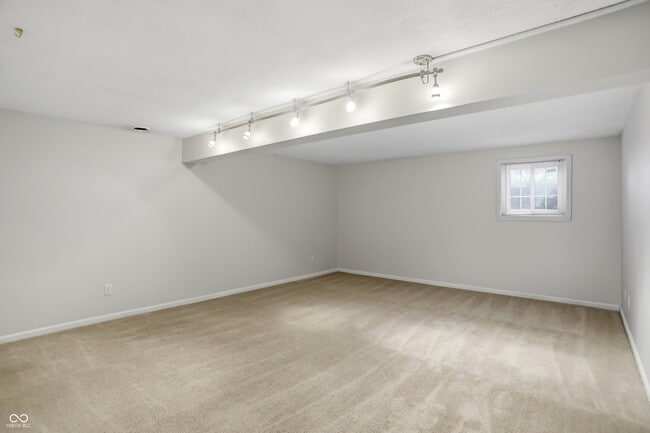 Building Photo - 4 Druid Hill Ct