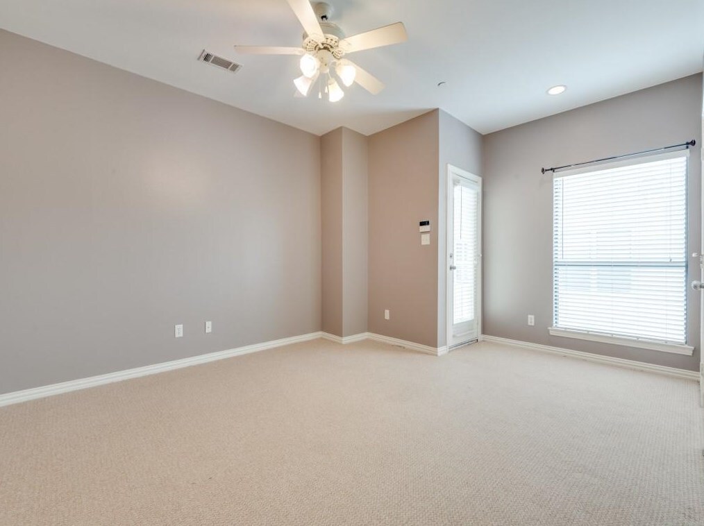 Master - 2407 Stutz Dr