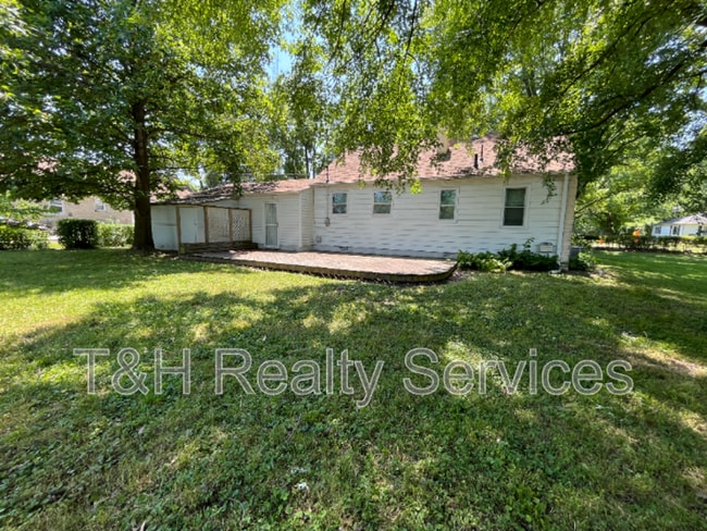 Building Photo - 8918 Birch St