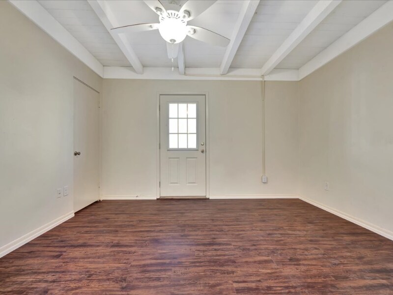 Building Photo - 208 E Starr Ave