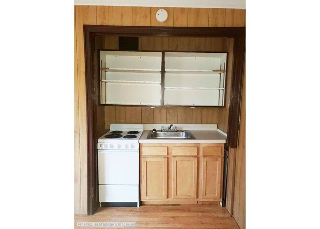 Interior Photo - Clifwood