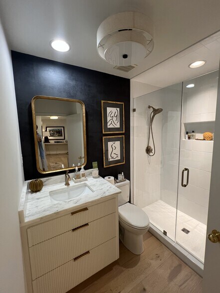 Building Photo - 7725 River Ridge Rd NE