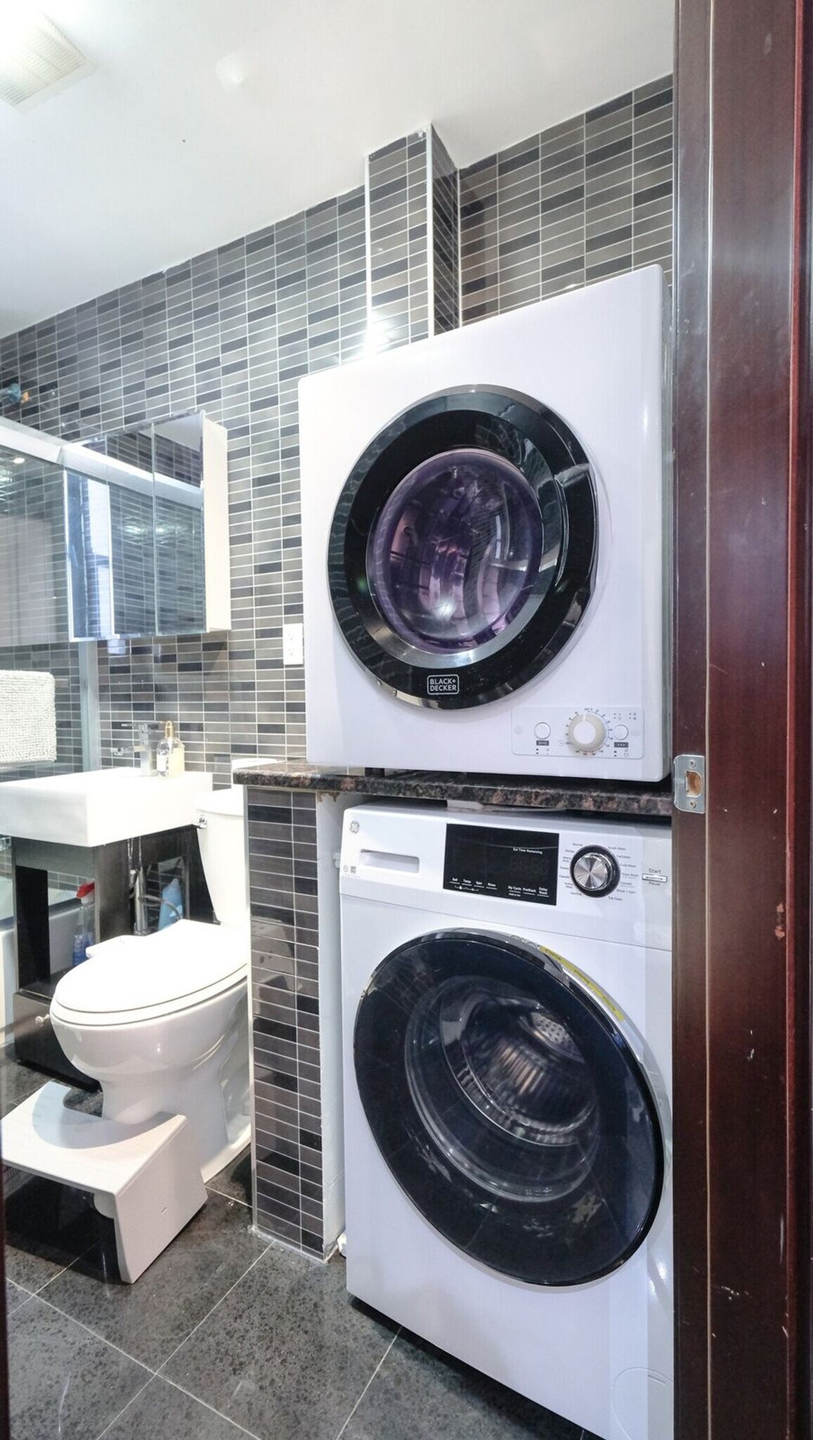 Building Photo - 5 W 101st St